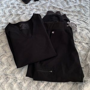 Figs black scrubs